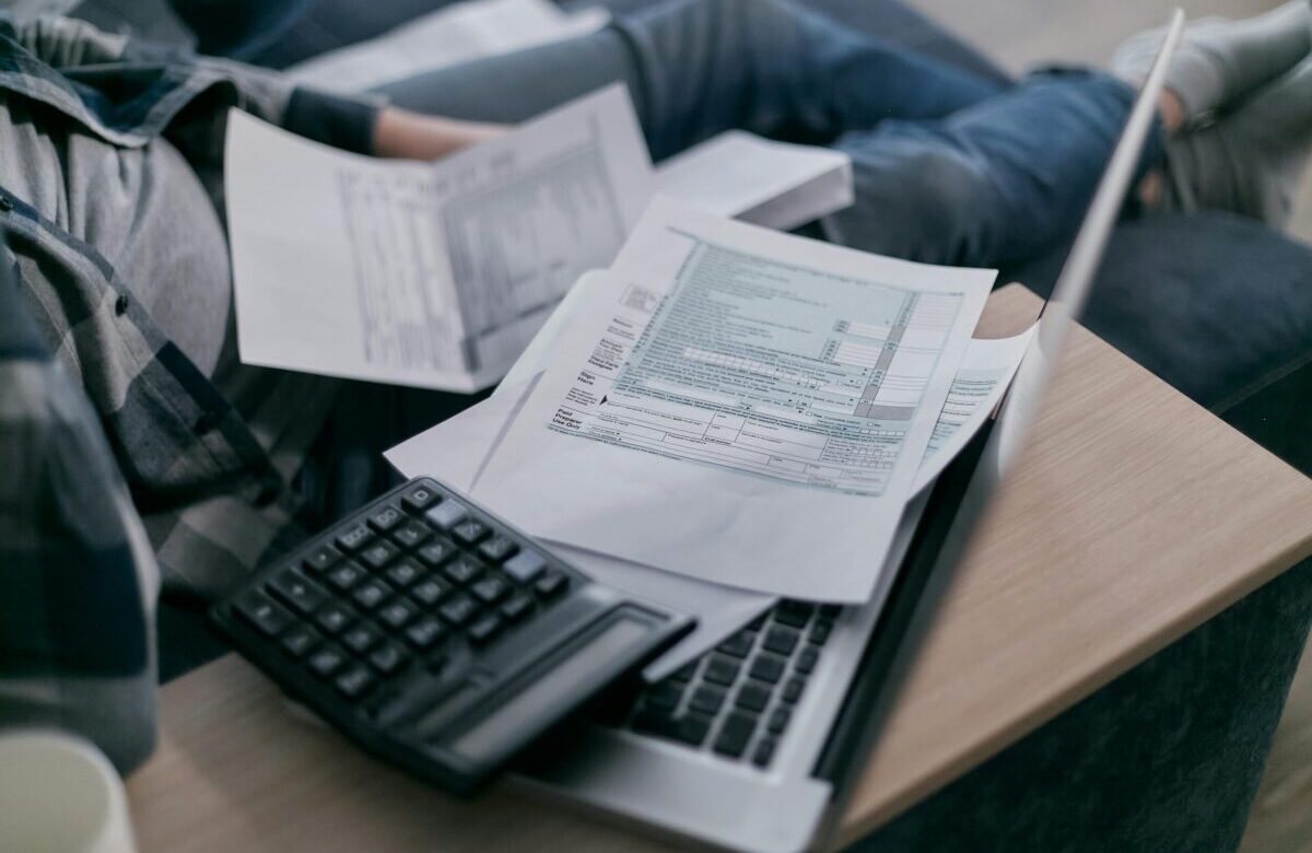 Gestió de factures i registres comptables: la base d’una empresa sòlida
